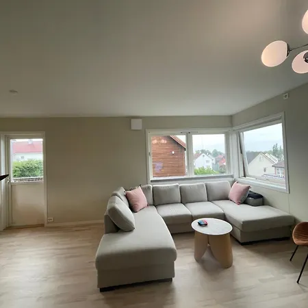 Apartment New Renovated 2 Bedrooms Free Parking 5mins Driving Bus To Ons *