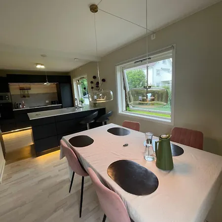 New Renovated 2 Bedrooms Free Parking 5mins Driving Bus To Ons Stavanger