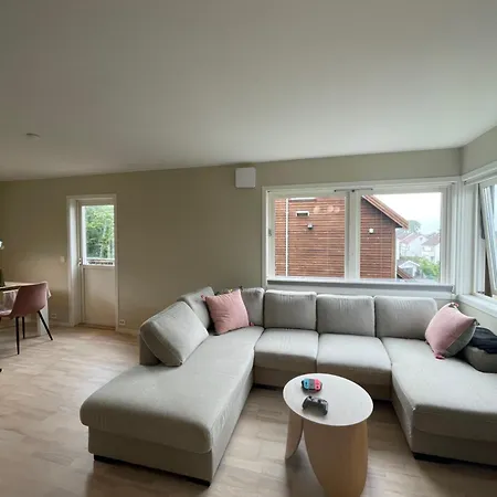 Apartment New Renovated 2 Bedrooms Free Parking 5mins Driving Bus To Ons Stavanger