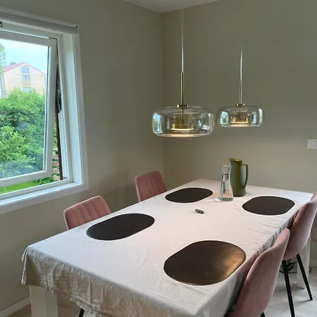 Apartment New Renovated 2 Bedrooms Free Parking 5mins Driving Bus To Ons Stavanger